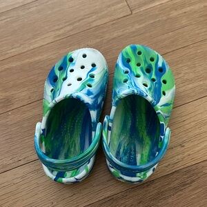 CROCS Kids Swirl Water Shoes - Blue and Green